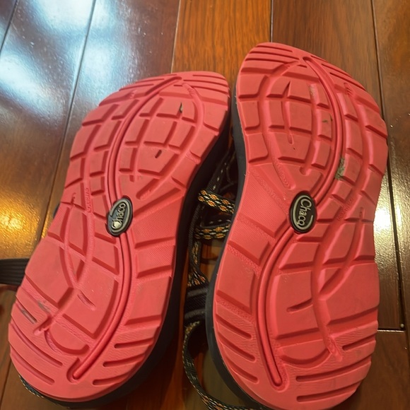 Chaco size 8 women’s Z2 cloud cushioned sandal. Like new- worn 2x. - Picture 7 of 7